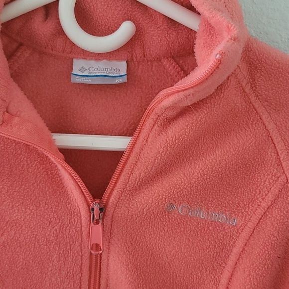 Columbia Sweatshirt - Picture 2 of 6